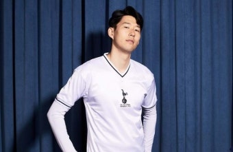 '역시 토트넘 간판!'...손흥민, 100주년 기념 레트로 모델 선정