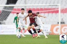 [K리그1 현장리뷰] 최용수 더비 서울vs강원, 0-0 무…서울 잔류+강원 승강PO행