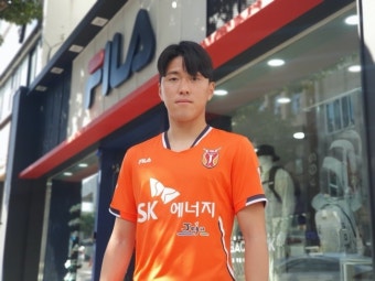 [오피셜] 제주, 포항에서 뛰던 우풀백 우민걸 영입 완료