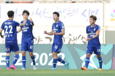 [K리그2 현장리뷰] 유강현 7호 골 폭발...충남아산, 전남 1-0 잡고 2연승!