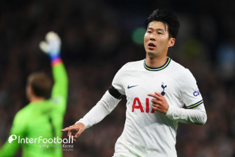 손흥민의 멀티골로 토트넘, UEFA 유로파리그 16강 진출의 길 열어