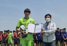 [오피셜] 04년생 GK 유망주 박의정, 가시마 이적...왼발 빌드업 인상적