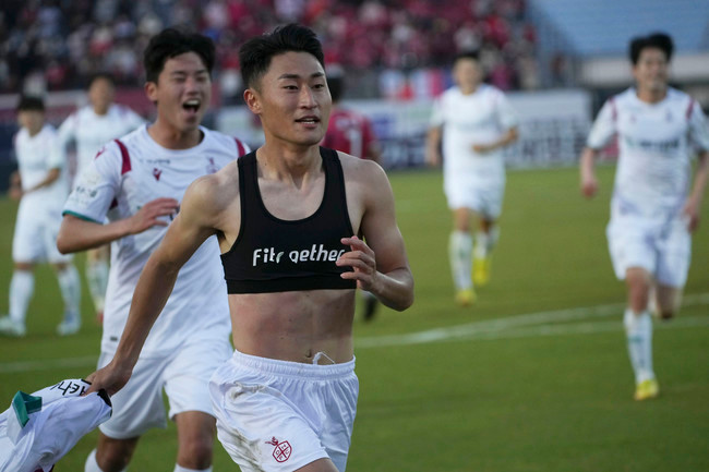 울산 HD, 폴란드 무대를 누비며 뛰어난 경험 쌓은 미드필더 이진현 영입