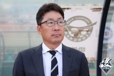 [K-인터뷰] 이기형 감독 박상혁 코뼈 골절로 인해 한동안 나오지 못한다
