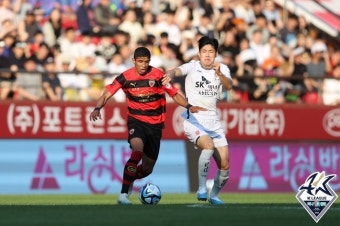 [K리그1 리뷰] '박승욱 극장골' 포항, 홈에서 제주 2-1 제압 '2위 도약'