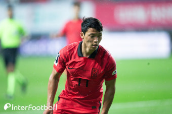 김민재의 잠정 PSG 이적 가능성, 리버풀 이적설과 뮌헨 관련 보도 속 화제