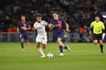 [리그앙 리뷰] '이강인 82분+평점 7.4점' PSG, 소나기 슈팅에도 로리앙과 0-0 무승부…'밀집수비 못 뚫었다'