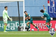 [K리그1 리뷰] 유강현 마수걸이 골! 대전, 수원 3-1 격파…5G 만에 승전고 울렸다+6위와 2점 차