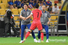 [IN POINT] 황선홍, 대회 앞두고 A대표 임시 감독→축구협회의 악수가 됐다
