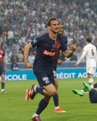 [CDF 리뷰] 이강인, PSG 첫 시즌 우승 3개! '이강인 5분' PSG, 리옹에 2-1 승리...쿠프 드 프랑스 정상!