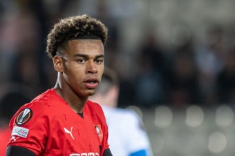 '사실상 진짜 이강인 경쟁자' PSG, 05년생 MF 영입 위해 900억 제시...뮌헨과 경쟁