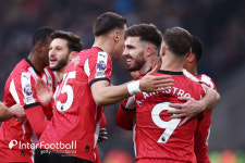[PL 리뷰] '황희찬 명단제외' 울버햄튼, 11G 만에 승리!...사우샘프턴 2-0 격파하고 탈꼴찌
