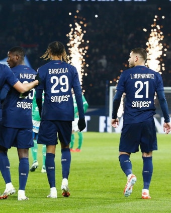 [리그앙 리뷰] '미드필더' 이강인, 3호 도움 작렬! PSG, 생테티엔에 2-1 승리→리그 무패 유지