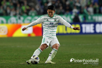 [ACL2 리뷰] 포옛식 닥공 등장!...'콤파뇨 데뷔 멀티골' 전북, 포트에 4-0 완승→8강행 청신호