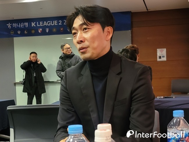 수원 삼성, 변성환 감독의 지도력과 황석호의 우승 DNA로 높은 경기력 기대