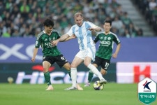 [K리그1 현장리뷰] 현대가 더비의 승자는 전북! 홈에서 울산에 3-1 역전 승리...단독 선두 질주