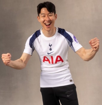 '사우디아라비아 떠난다고?'...손흥민, 토트넘 2024-25시즌 새 홈 유니폼 입고 등장