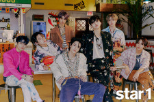 [앳뉴스] 엔시티 드림, 첫 정규 앨범 ‘맛 (Hot Sauce)’ 선주문량 171만장 돌파 외