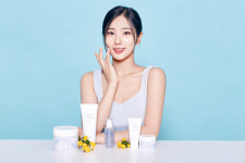 유니나란제리화장품 | 앨리스 소희, 광고 대세 맞네...란제리→화장품 모델 발탁