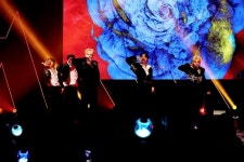 위아이, 日 도쿄-오사카 뜨겁게 달궈…현지 팬 사로잡은 ‘글로벌 존재감’