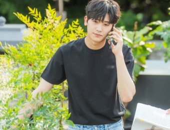 로코킹 납시오…박형식, 박신혜와 혐관 로맨스 예고 (닥터슬럼프)