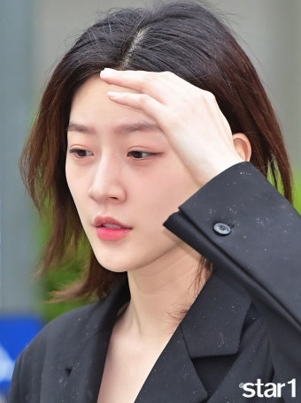 자숙하던 김새론, '김수현 열애설'로 또 들통난 거짓 인생