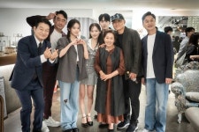 김혜자 데뷔 65주년, 봉준호도 존경 표했다…