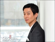 카세 료 키아로스타미 감독, 연기하지 말라는 주문에…