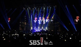 [E!포토]큐브 콘서트, 실내 체육관 가득 메운 소녀팬들