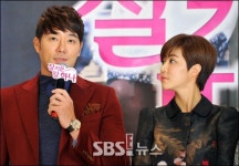 [E!포토]박한별, (이)태곤 오빠 너무 멋있네~