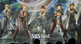 [E포토]아토믹키즈, 무대를 달구는 파워풀한 댄스