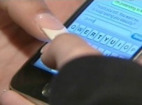 엄지족 의미 엄지 손가락으로 정보와 게임... 최근은 검지족이 대세