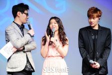 [E포토]박윤하, 성규 오빠와 함께 노래...설래요~