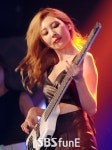 [E포토]선미, 긴머리 휘날리며 베이스 연주