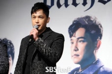 [E포토]엠씨더맥스 이수, 결혼 후 더욱 훈남으로~