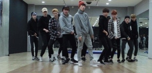 바시티, 데뷔곡 ‘유 아 마이 온리 원’ 안무 영상서 강렬 카리스마