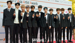[E포토]워너원 등장에 실내체육관이 들썩!