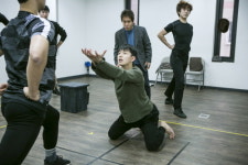 한국 초연 43주년 연극 ‘에쿠우스’ 연습실 공개