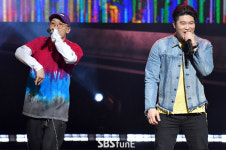 [E포토]더스테이지X엘포인트 무대를 채우는 다이나믹듀오