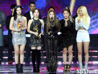 [E포토]문화체육관광부장관 표창 수상한 레드벨벳