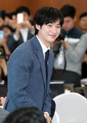 [E포토]'모범납세자' 이제훈, '국세청 홍보대사로'