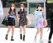 [E포토] 로켓펀치, 무더위 날리는 상큼 비주얼