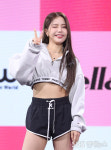[E포토] 마마무 솔라, 깜찍함이 한층 업그레이드