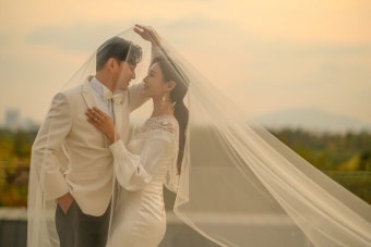 정인영 아나운서배우 윤석현, '계묘년 1호 스타 부부'의 영화 같은 웨딩화보