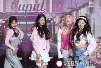 [E포토] 피프티 피프티, '빌보드 핫100 차트인 큐피드'