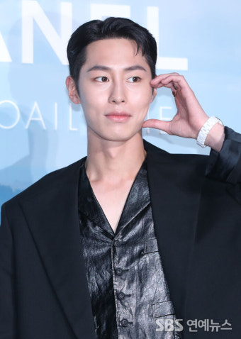 [E포토] 이재욱, '진한 눈빛으로 분위기 압도'