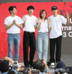 [E포토] 부산 관객들 찾은 영화 화란의 감독과 주역들