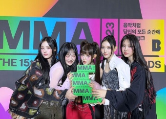 'MMA2023' 뉴진스, 대상 2관왕 포함 5관왕…6곡 공연으로 무대 압도