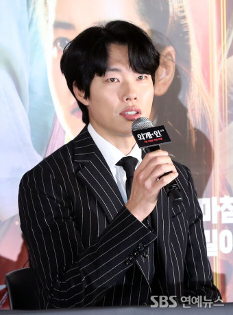 [E포토] 김태리-류준열, '외계+인 2부, 기대해주세요'