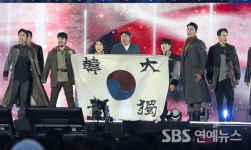 [E포토] 경복궁에서 펼치는 뮤지컬 영웅 무대